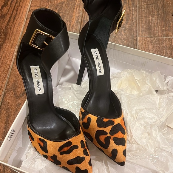 Steve Madden *Flshback* Pumps - Picture 7 of 7